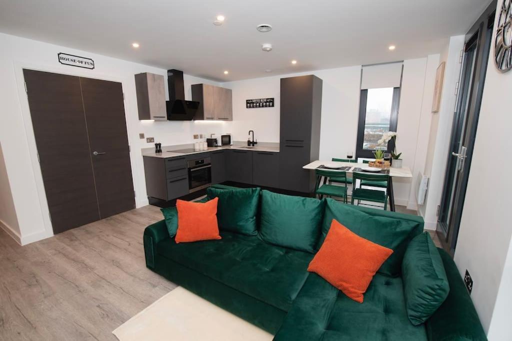 Deluxe 2 Bed York Flat With Gym Sleeps 6 Apartment Exterior photo