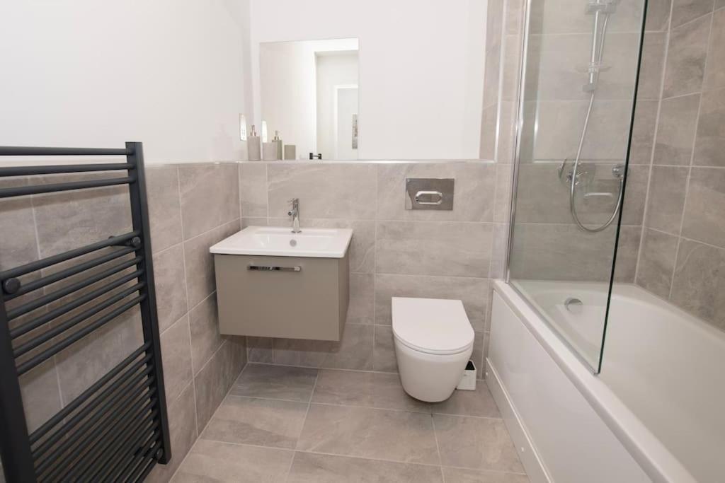 Deluxe 2 Bed York Flat With Gym Sleeps 6 Apartment Exterior photo